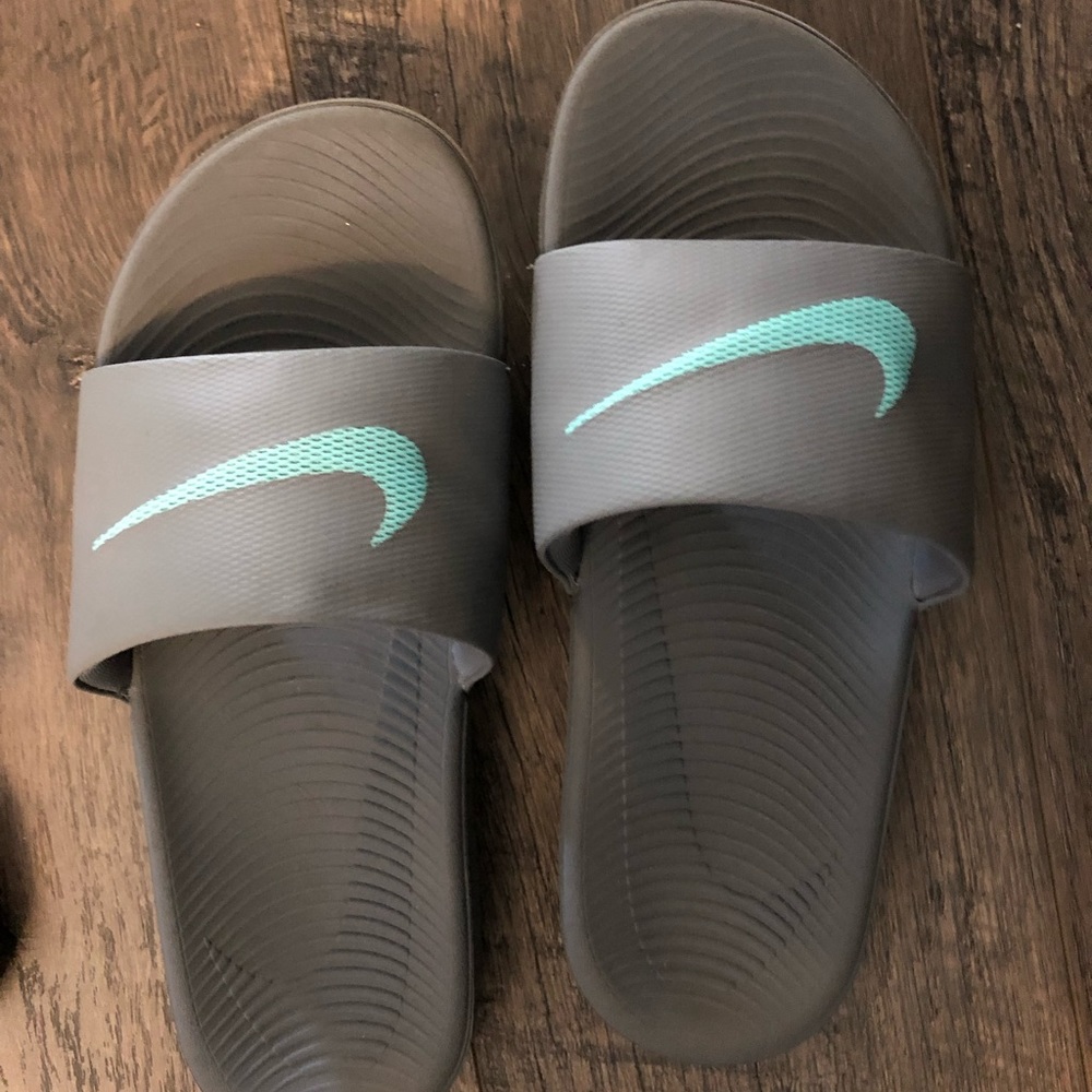 Nike flip flops